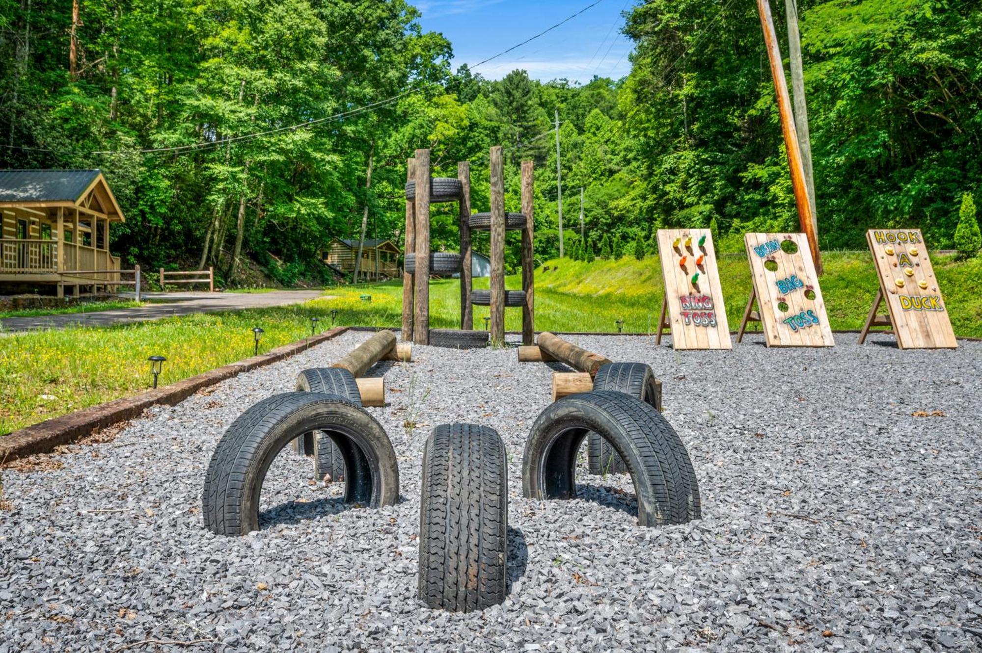 5 Cabins In Gburg Sleeps 16 Firepit & Games Gatlinburg Exterior photo