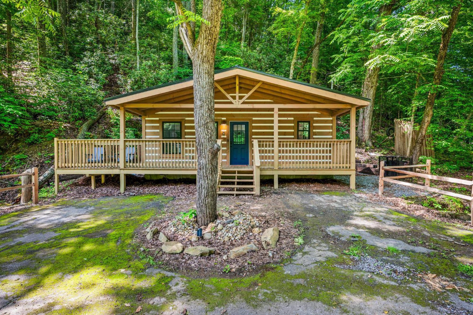 5 Cabins In Gburg Sleeps 16 Firepit & Games Gatlinburg Exterior photo